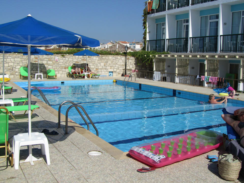 Kleineres Pool Golden Beach Rethymnon
