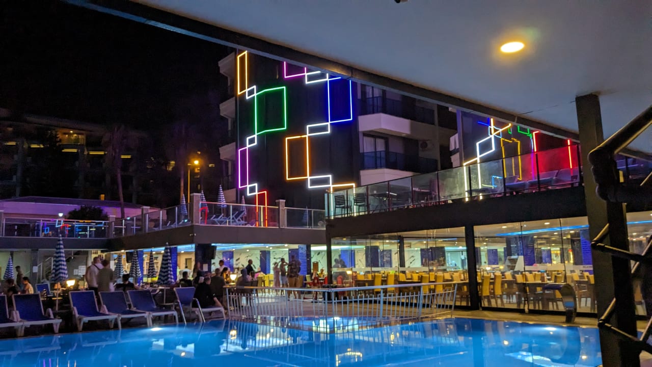 Pool Relax Beach Hotel