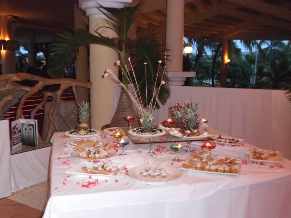 Weißer Abend in der Lobby Sol Rio De Luna y Mares