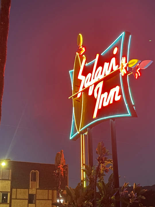 Ausblick Safari Inn, a Coast Hotel