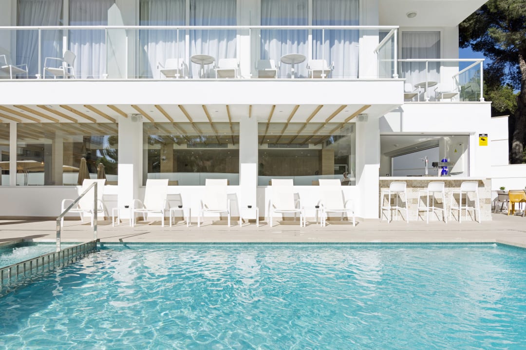Pool HSM Son Veri - Adults Only