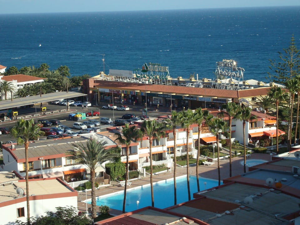 Foto vom Balkon aufgenommen Bull Escorial & Spa