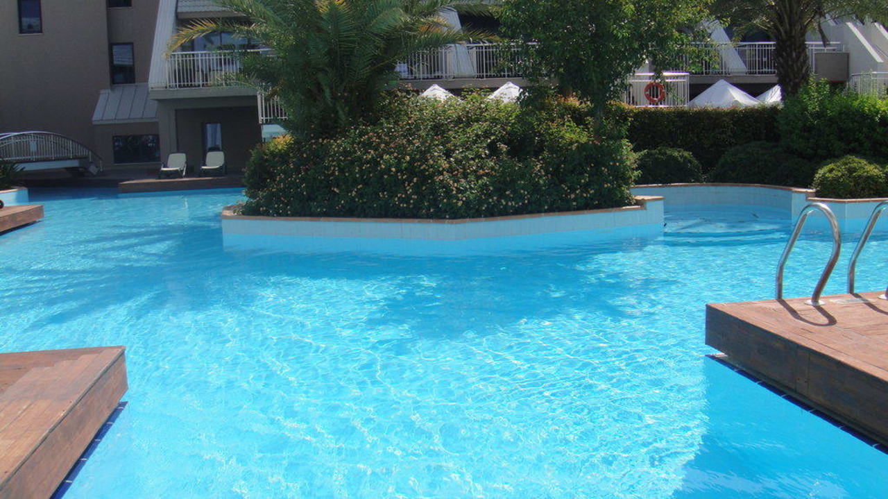 Amazing pool Susesi Luxury Resort