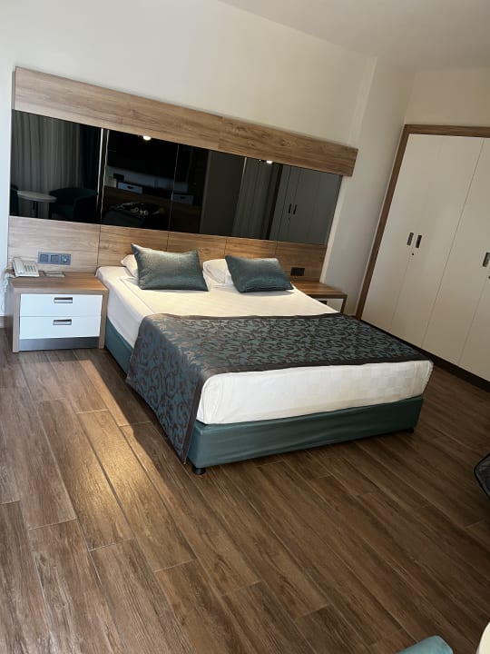 Zimmer Hotel Meryan