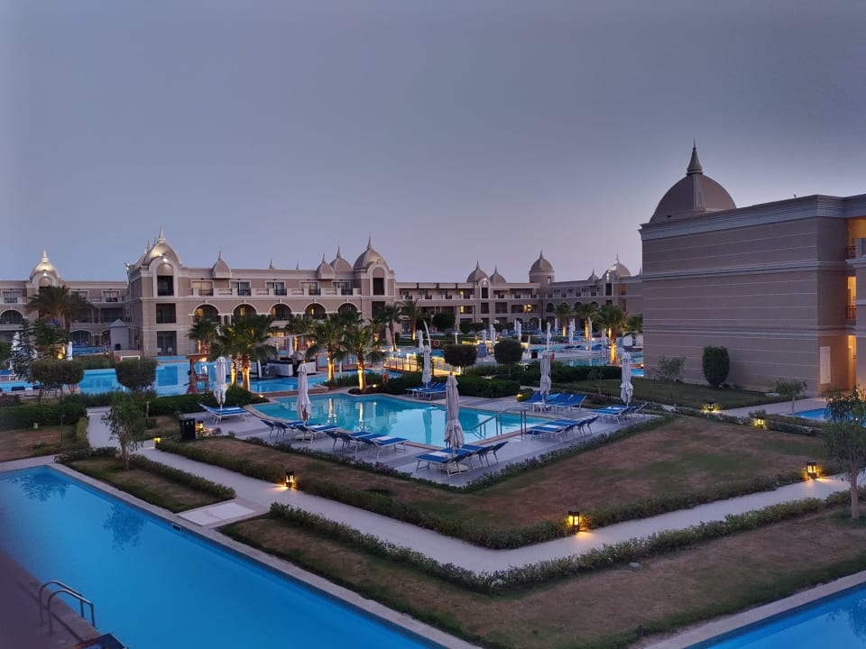 Pool Titanic Royal