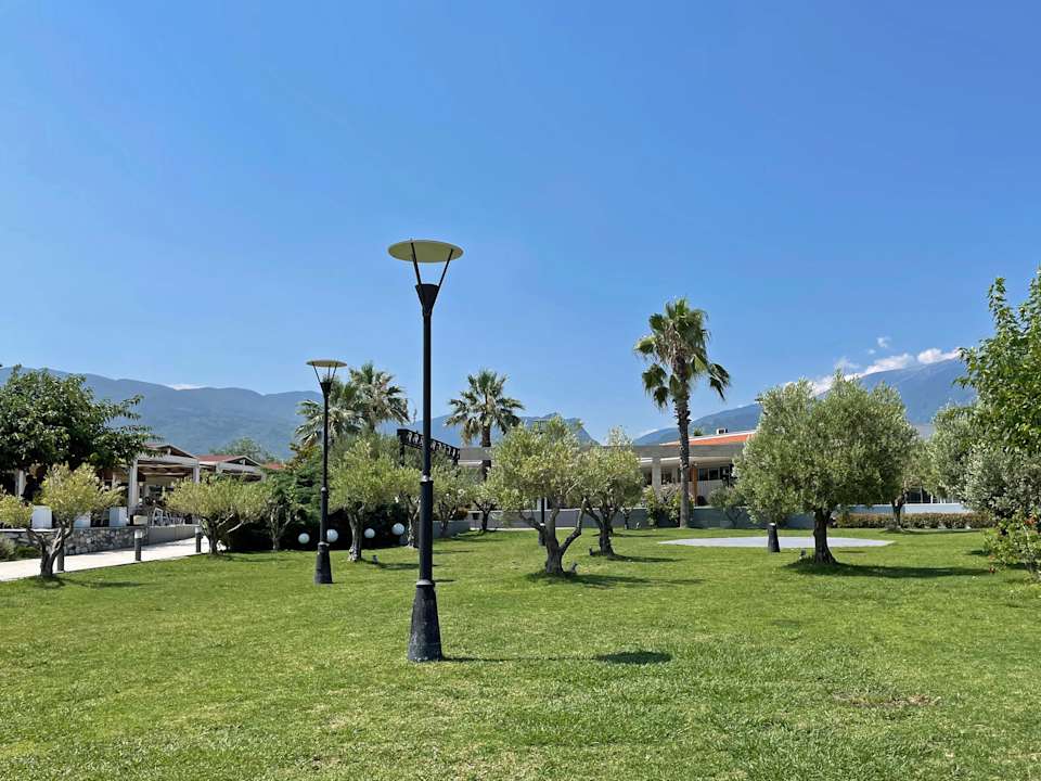 Gartenanlage alltoura Club Hotel Poseidon Palace