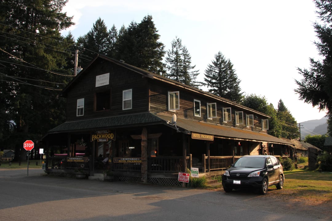 "Haupteingang Hotel Packwo..." Hotel Packwood (Packwood) • HolidayCheck