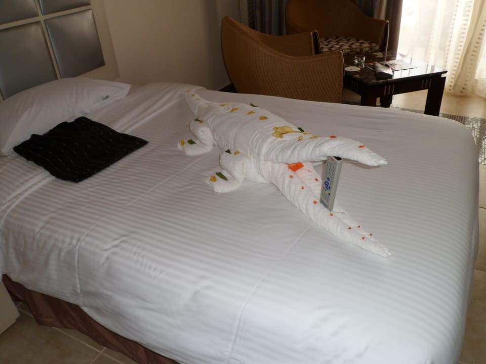 Krokodýl z ručníků Tropitel Sahl Hasheesh