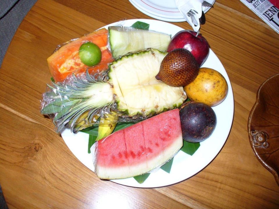 Unser Willkommensobst für Honeymooners Puri Santrian