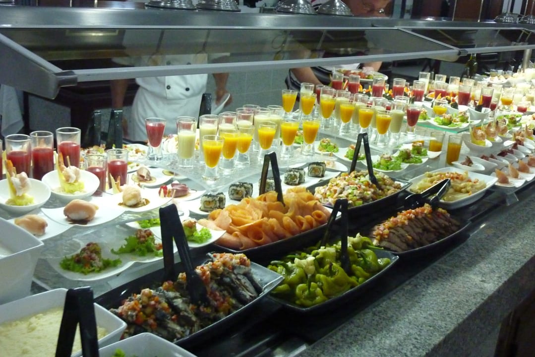 Buffet mit riesiger Auswahl Hotel Riu Palace Macao - Adults only