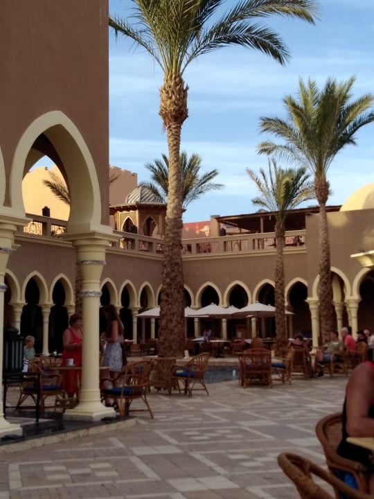 Zentraler Platz Grand Makadi