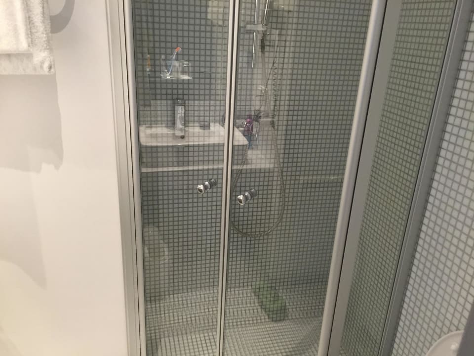 Zweckmäßiges Badezimmer Garner Hotel Berlin - Gendarmenmarkt