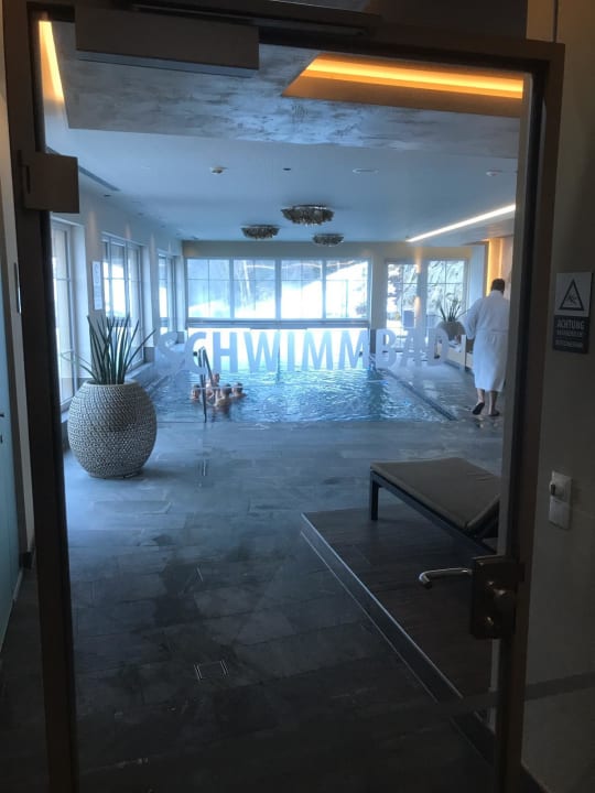 Pool Das Kaltenbach Aparthotel