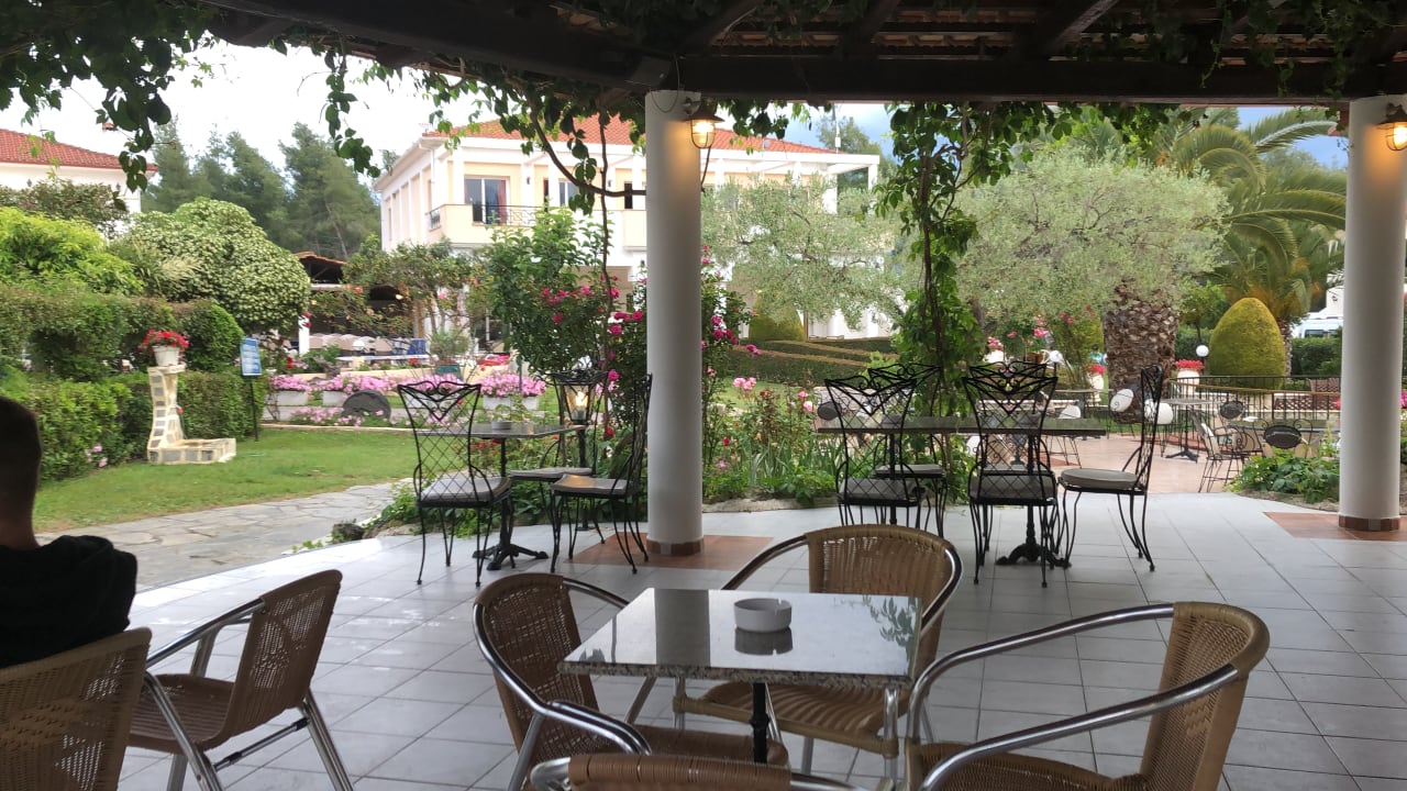 Gastro Hotel Chrousso Village