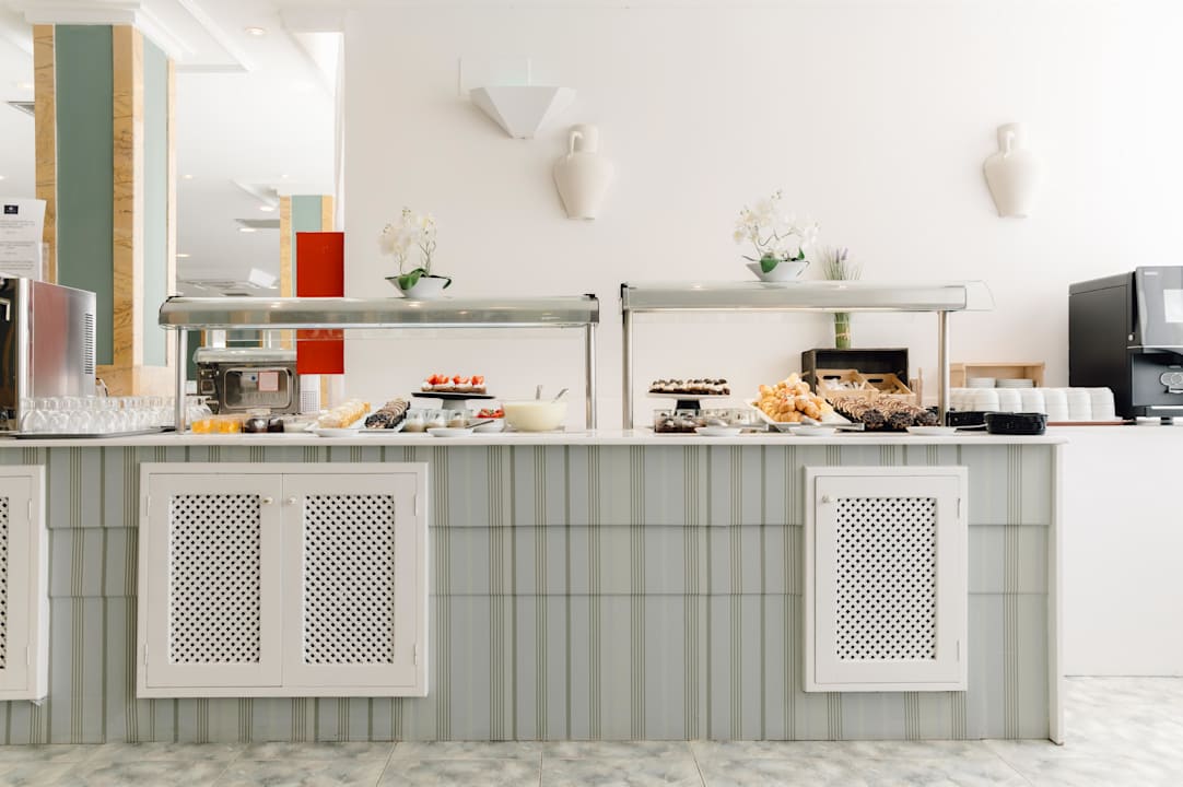 Gastro Moon Dreams Coral Beach