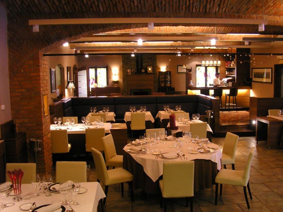 Restauracija JB Podvin (Hotel Grad Podvin) Hotel Grad Podvin