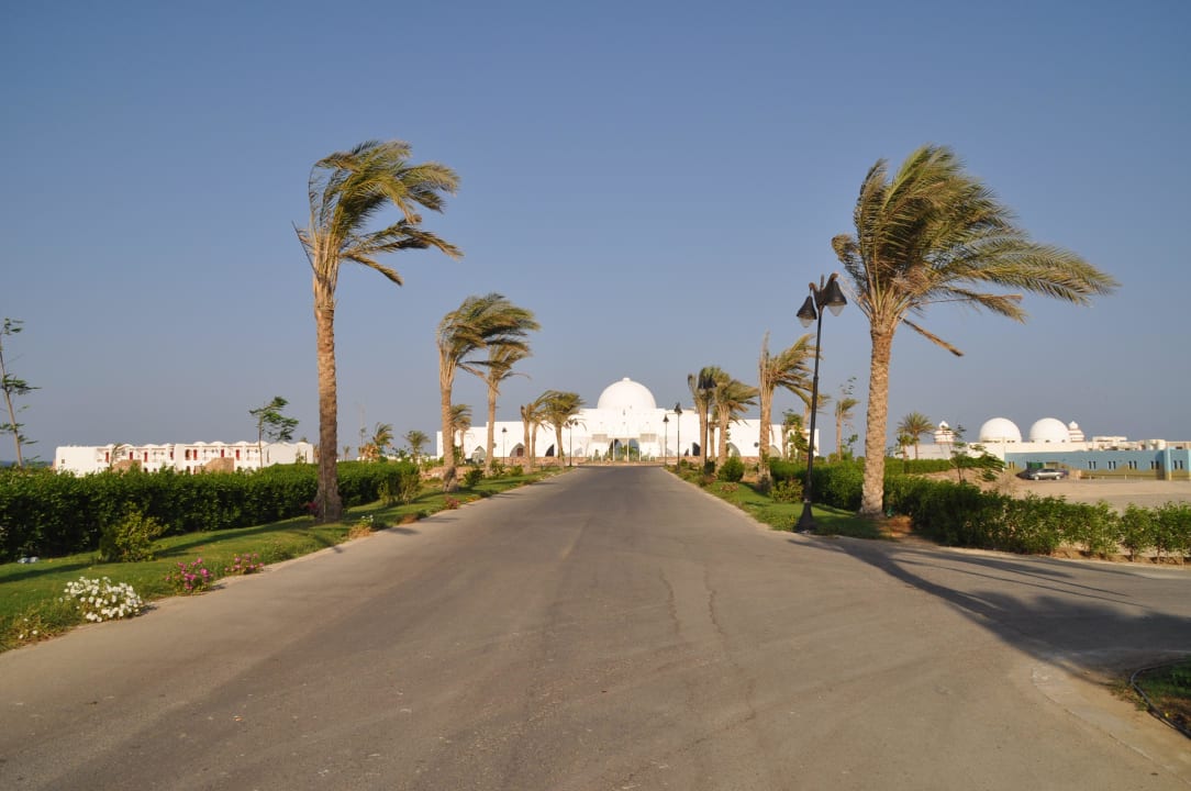 Einfahrt zum Hotel Hotel Gorgonia Beach Resort