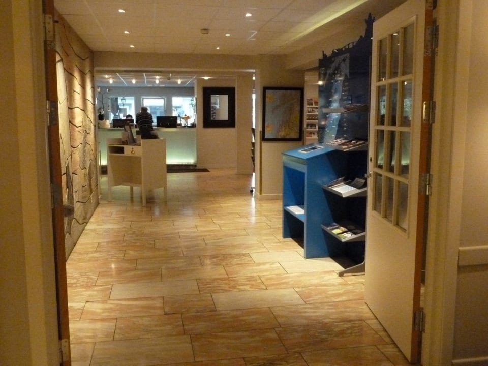 Blick zur Rezeption Hotel Fauske