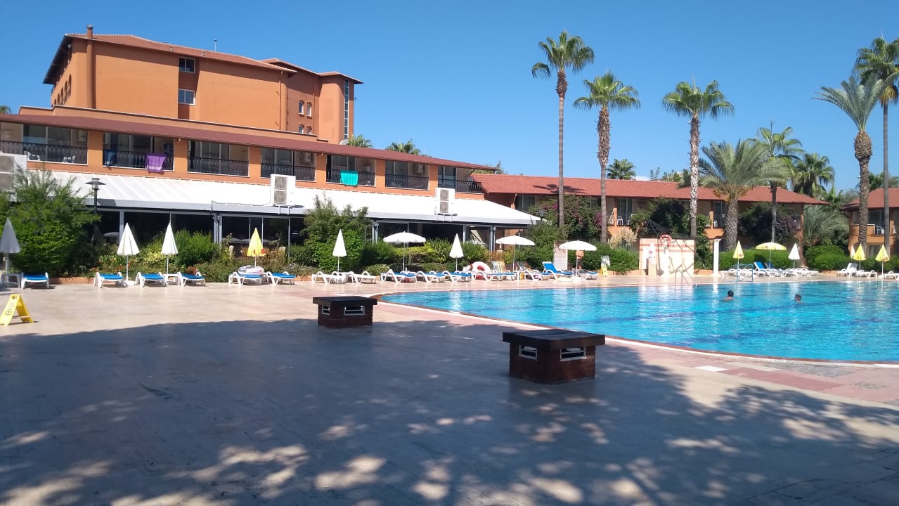 Pool Club Turtas Beach Hotel