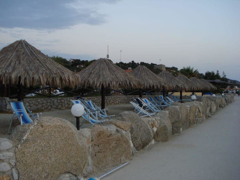 Strandpromenade Villaggio Torre Ruffa Robinson