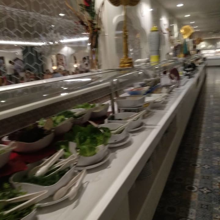 Gastro Royal Taj Mahal Hotel