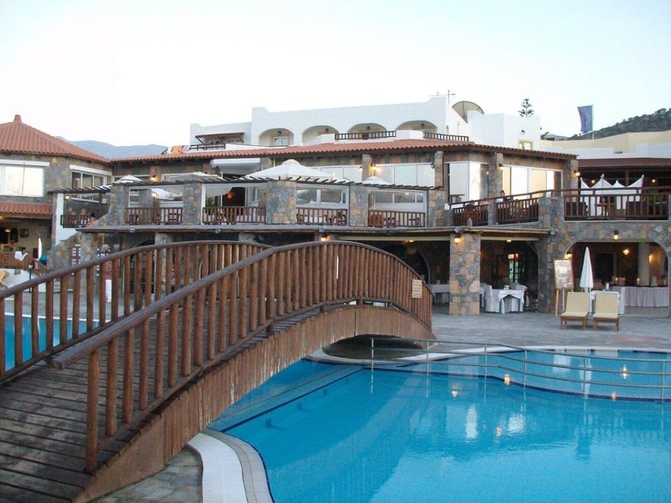 Poolbrücke Alexander Beach Hotel & Village Resort