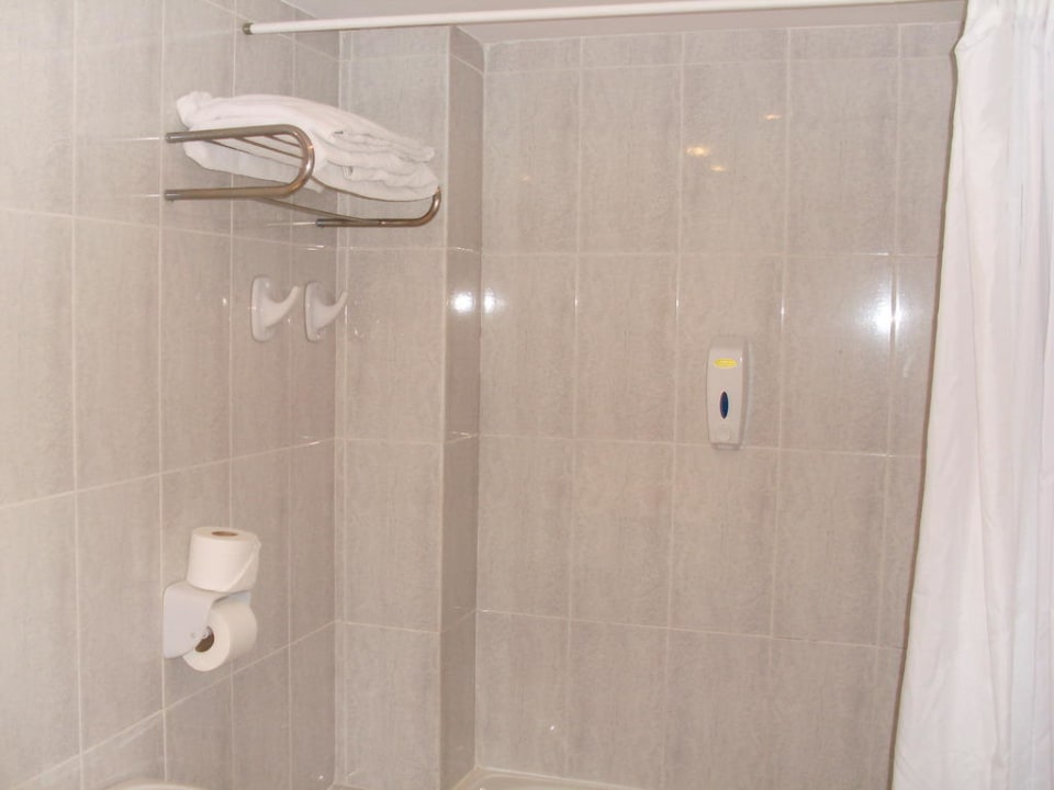 Dusche mit Duschgelspender Zafiro Bahia