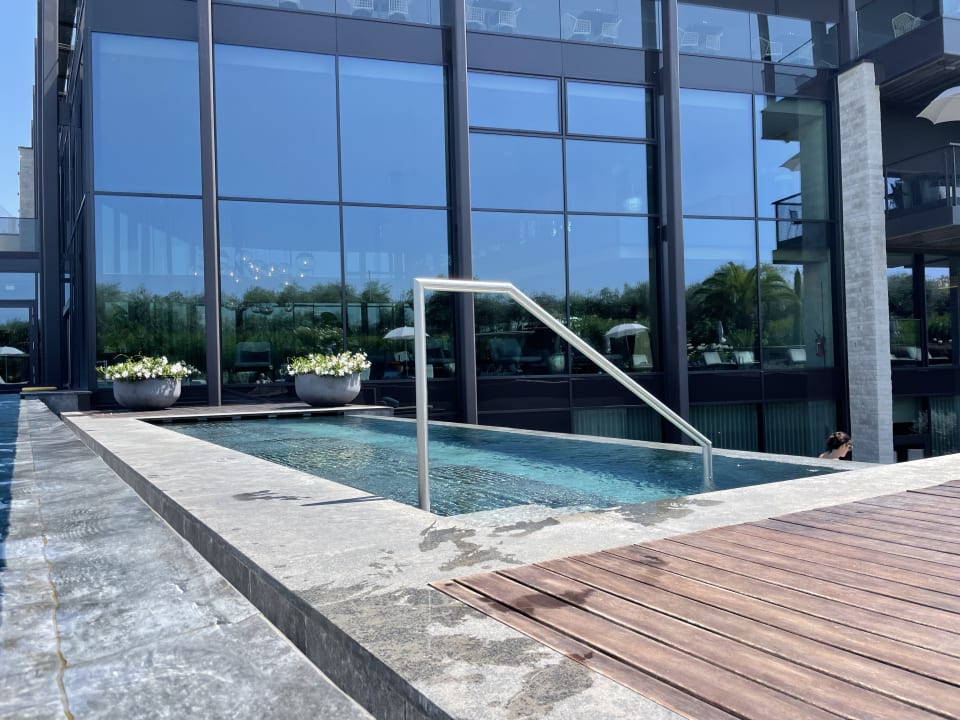 Pool Quellenhof Luxury Resort Lazise