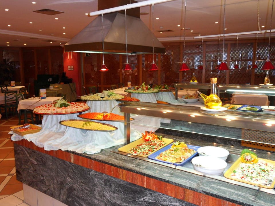 Reichhaltiges Buffet HL Miraflor Suites Hotel