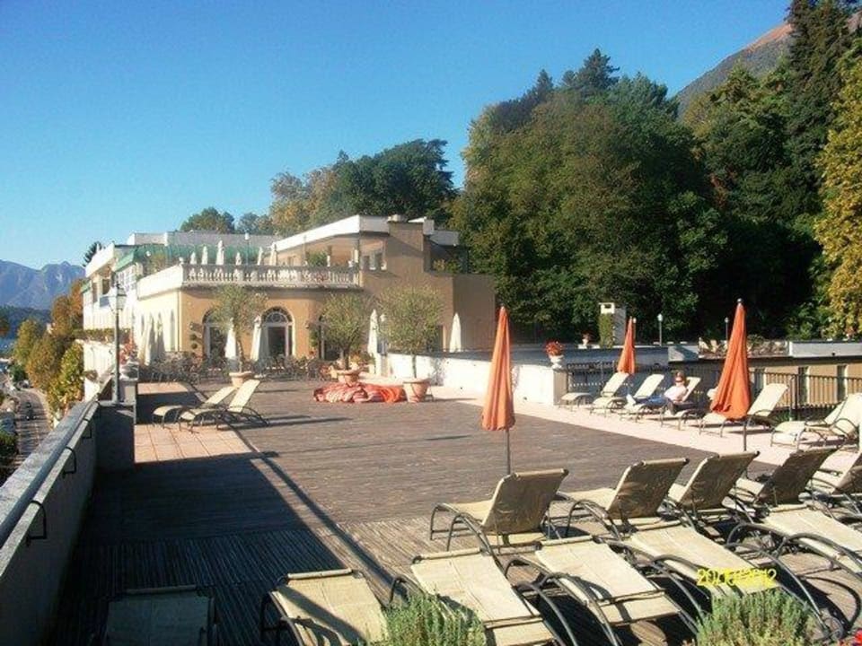 Ausblick auf die Hotelterrasse Grand Hotel Cadenabbia