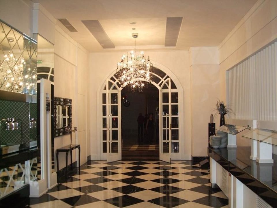 Eingang Restaurant ab 16 Voyage Belek Golf & Spa