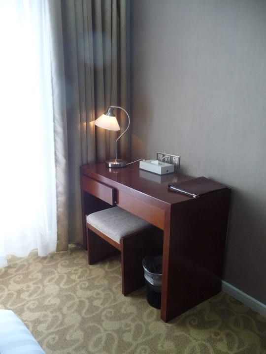 Schreibtisch Bayangol Hotel