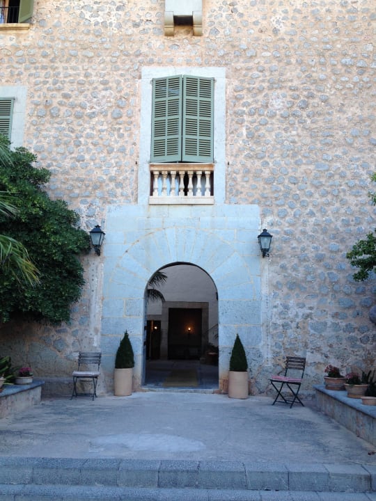 Eingang Hotel Es Port
