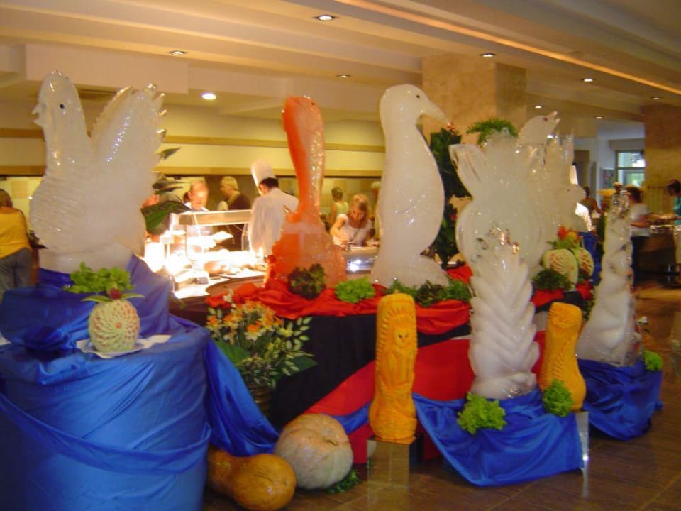 Eisskulpturen beim Abendessen Sunis Kumköy Beach Resort Hotel & Spa