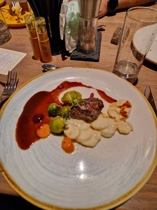 Gastro The Grand Green - Familux Resort