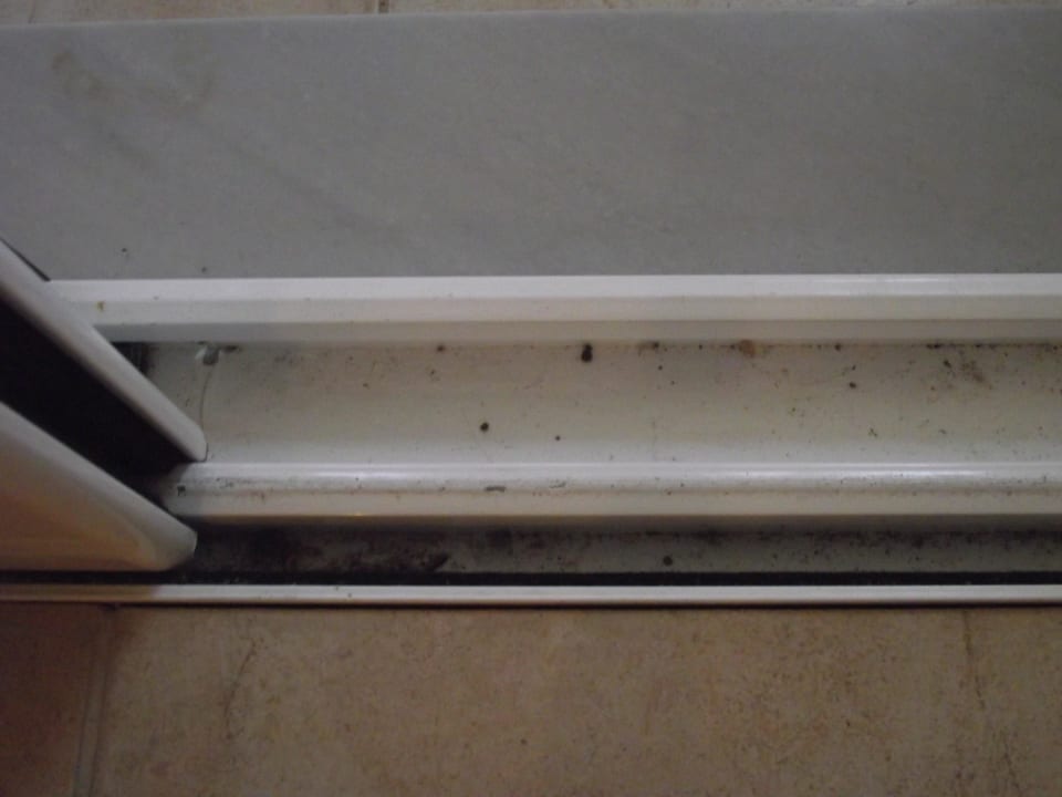 Brud w drzwiach przesuwnych Hotel Ilyssion