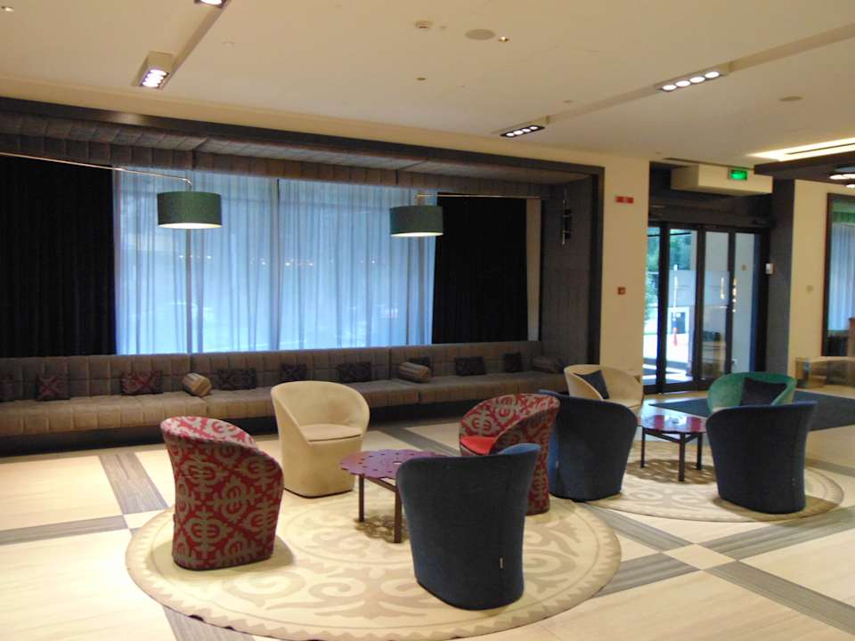 Lobby Mercure Almaty City Center