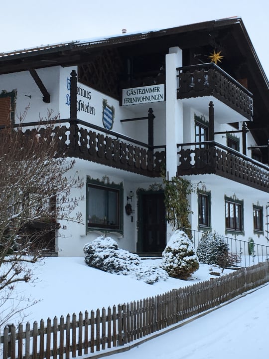 Außenansicht Gästehaus Bergfrieden