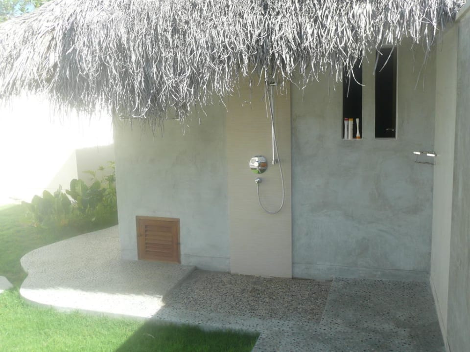 Außendusche Deluxe Beach Bungalow 212 Kuramathi Maldives