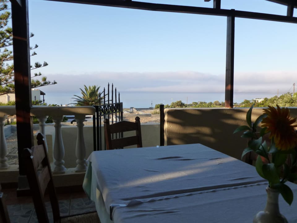 Terrasse mit Meerblick Coriva Beach Hotel & Bungalows