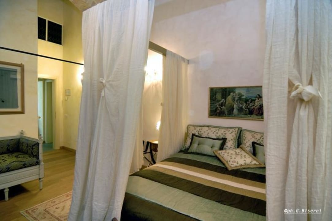 Suite Relais Villa Roncuzzi