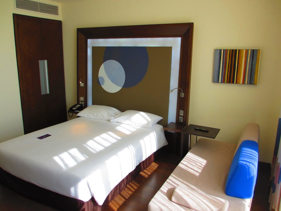 Schlafzimmer Hotel Novotel Abu Dhabi Gate
