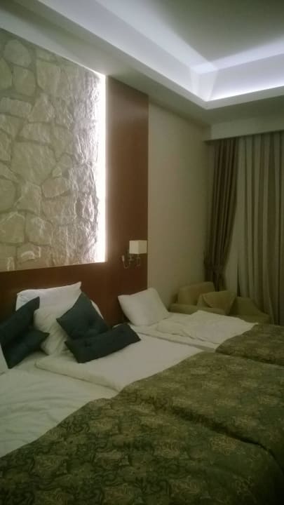 Вечером Armas Life Belek