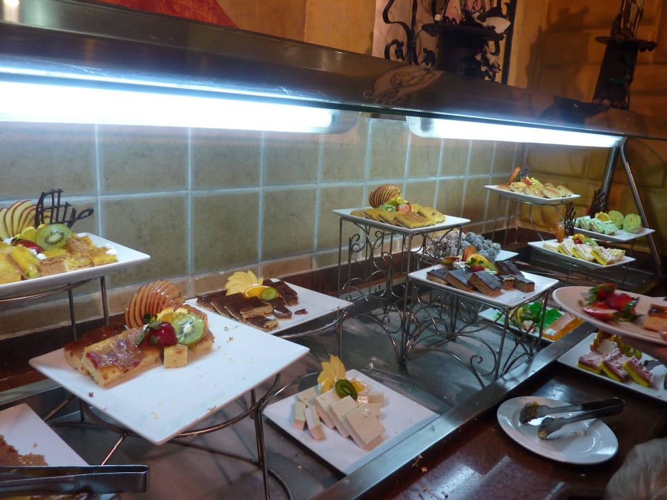 Presentation / Speißen Pickalbatros Alf Leila Wa Leila Resort - Neverland Hurghada