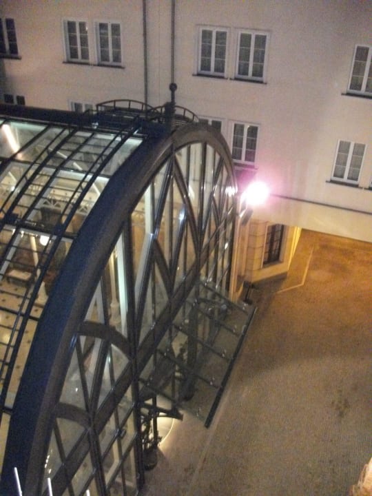 Blick zum Innenhof Hotel Radisson Blu Gdańsk