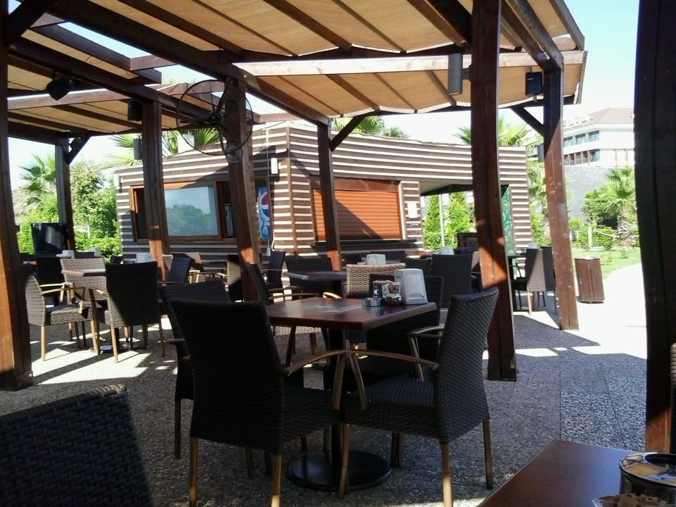 Wavebar mit Snacks Sherwood Dreams Resort