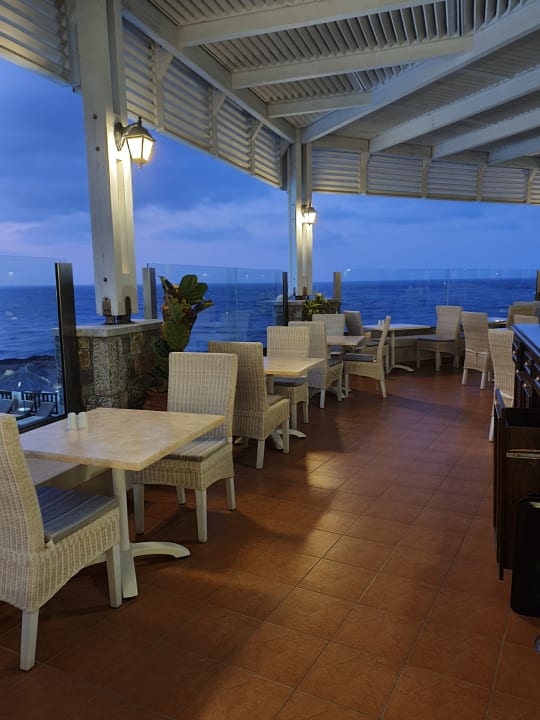Gastro Alexander Beach Hotel & Village Resort