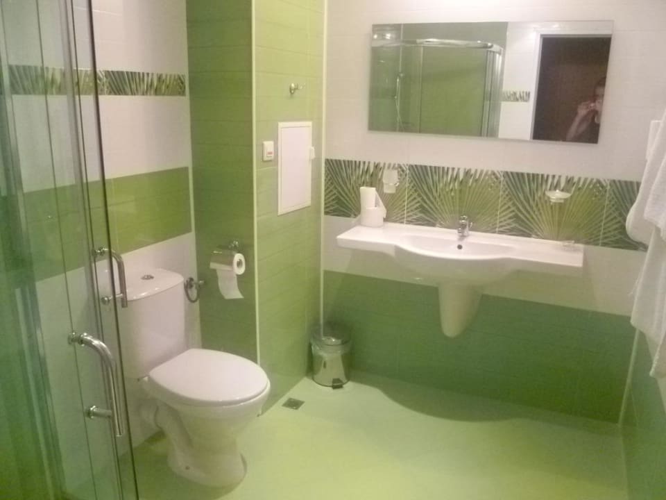 Bad Hotel Glarus Beach