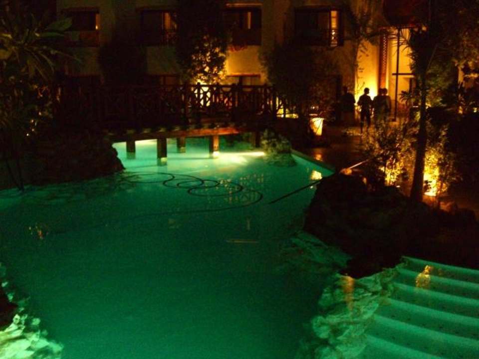 Piscine le soir Ghazala Gardens