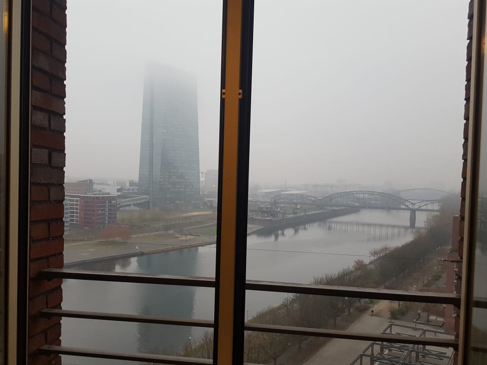 Ausblick Lindner Hotel Frankfurt Main Plaza, part of JdV by Hyatt